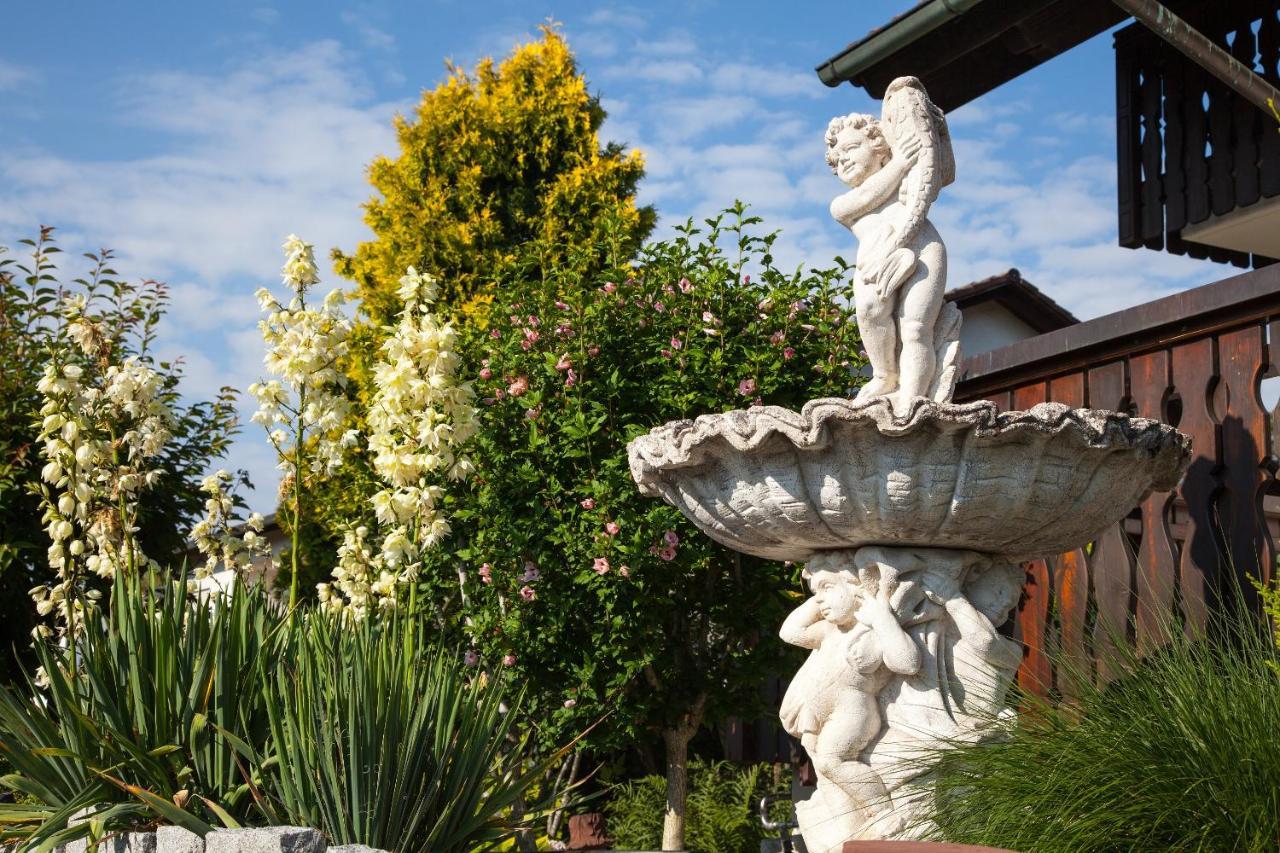 Romantik Villa Андекс Екстериор снимка